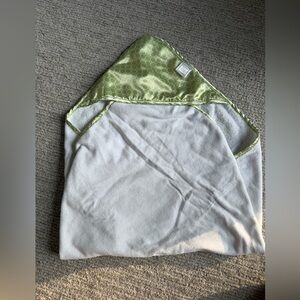 Swaddle Designs Lime Green and White Hooded Bath Towel